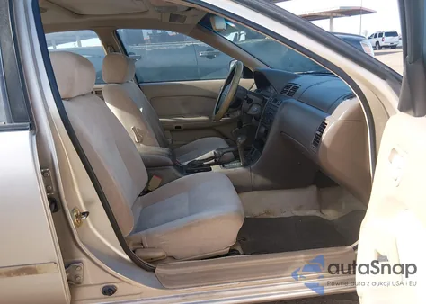 1995 Nissan Maxima Gle/Gxe/Se z USA, uszkodzony, nr VIN JN1CA21D8ST007399